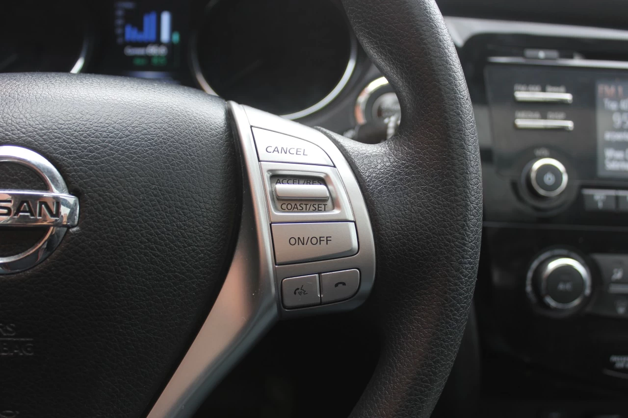 2014 Nissan Rogue SV Image principale