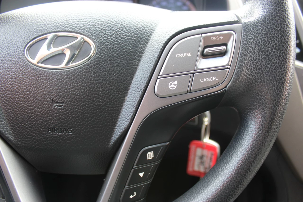 2013 Hyundai Santa Fe FWD 4dr 2.4L Auto Image principale