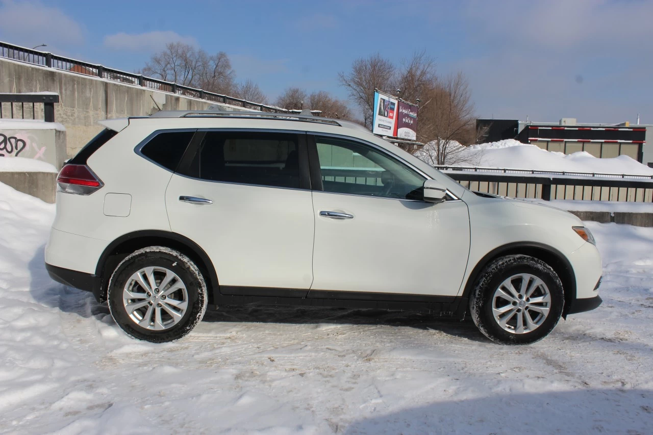 2016 Nissan Rogue SV Image principale