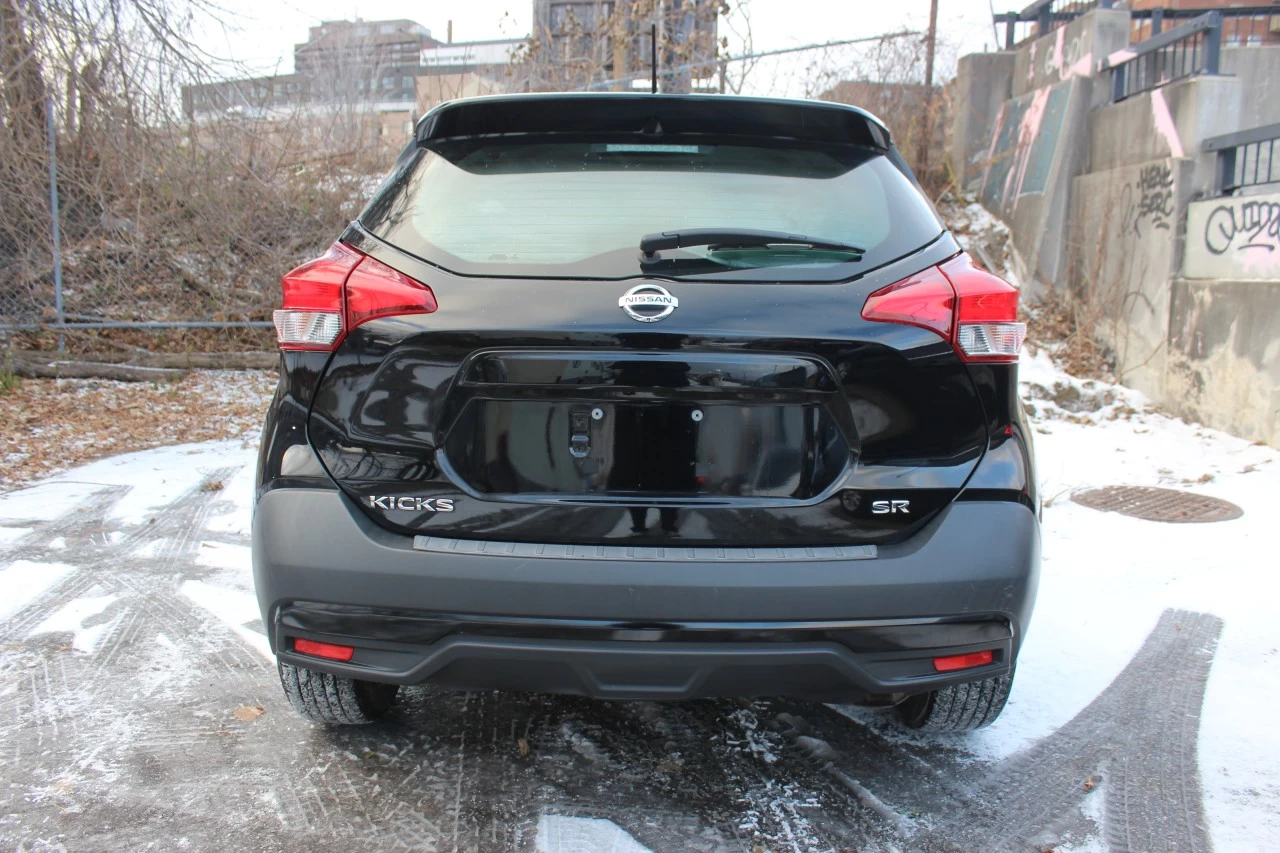 2019 Nissan Kicks SR Image principale