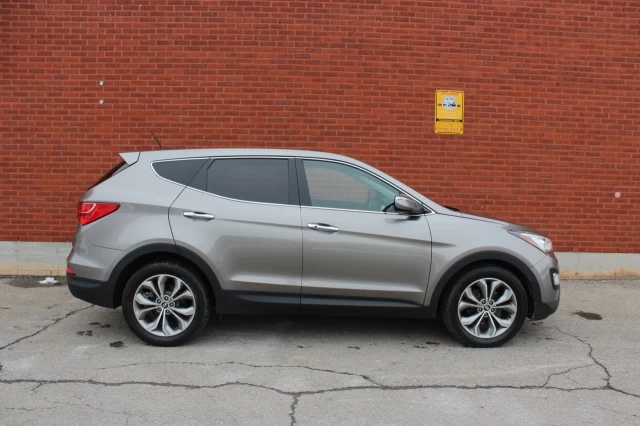 Hyundai Santa Fe SE 2013