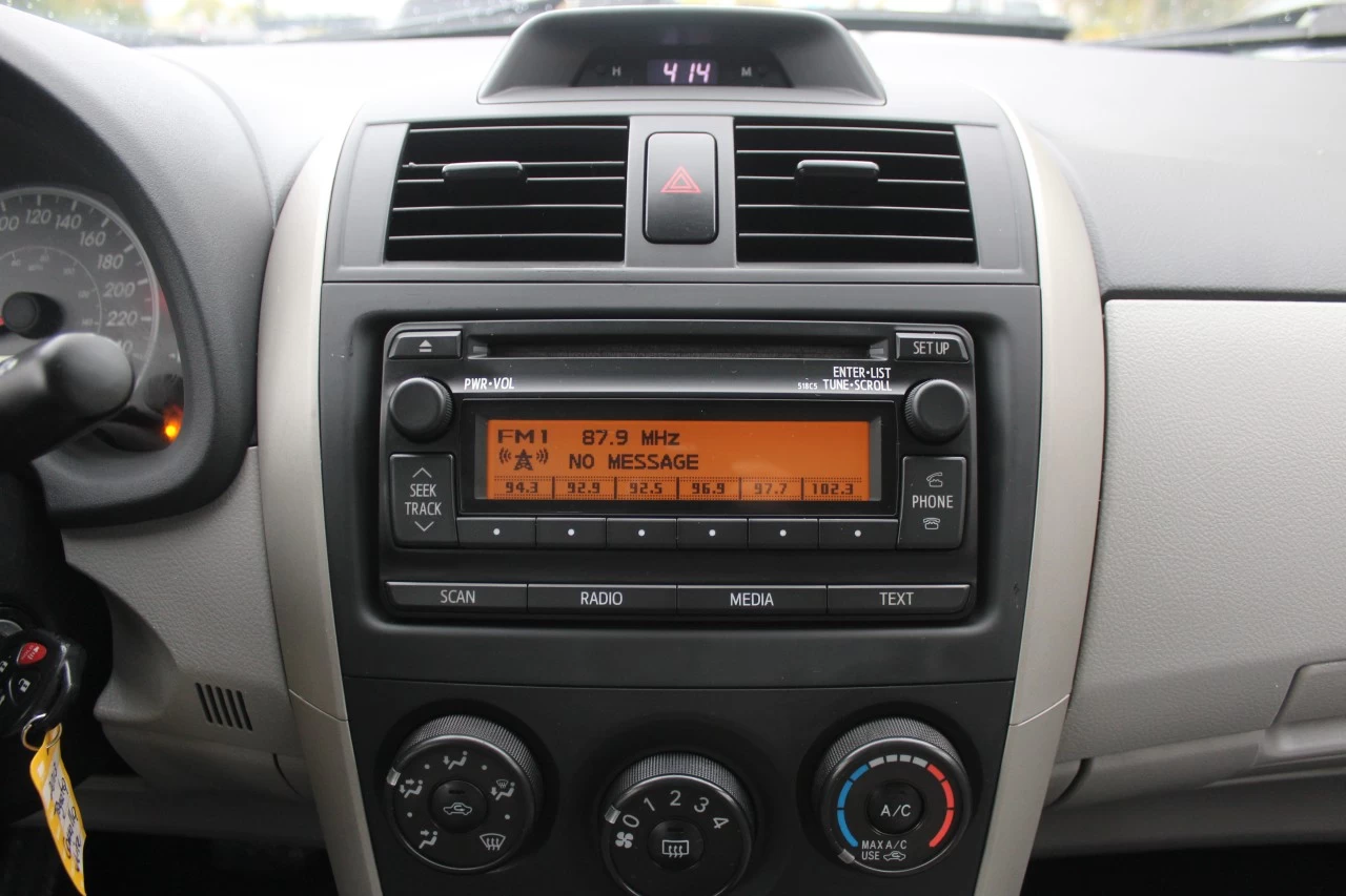 2013 Toyota Corolla CE Image principale