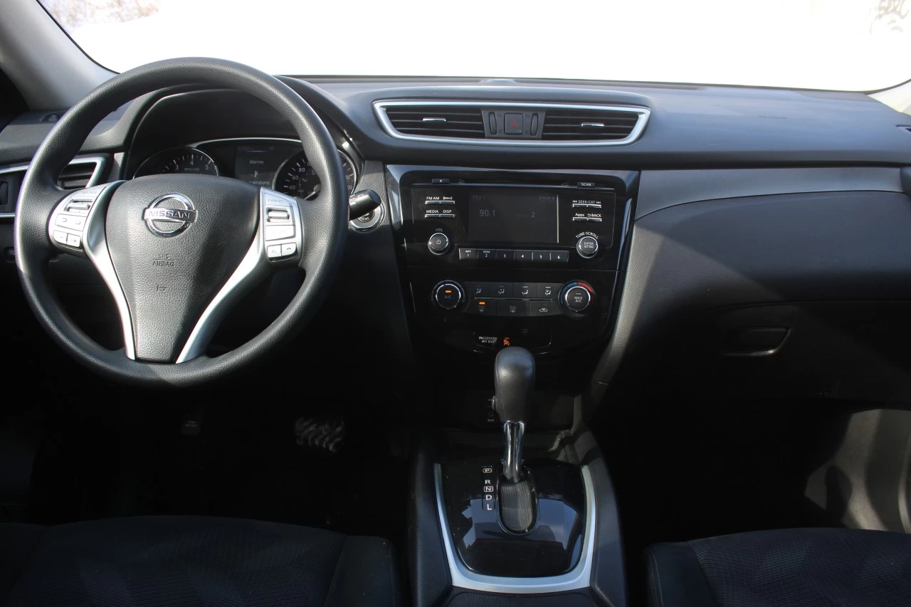 2016 Nissan Rogue SV Image principale