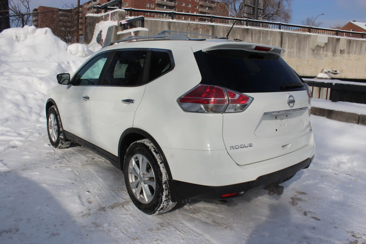 2016 Nissan Rogue SV Image principale