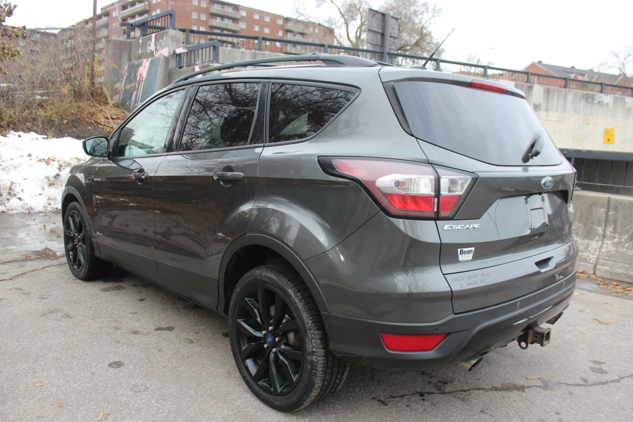 2017 Ford Escape Titanium Image principale