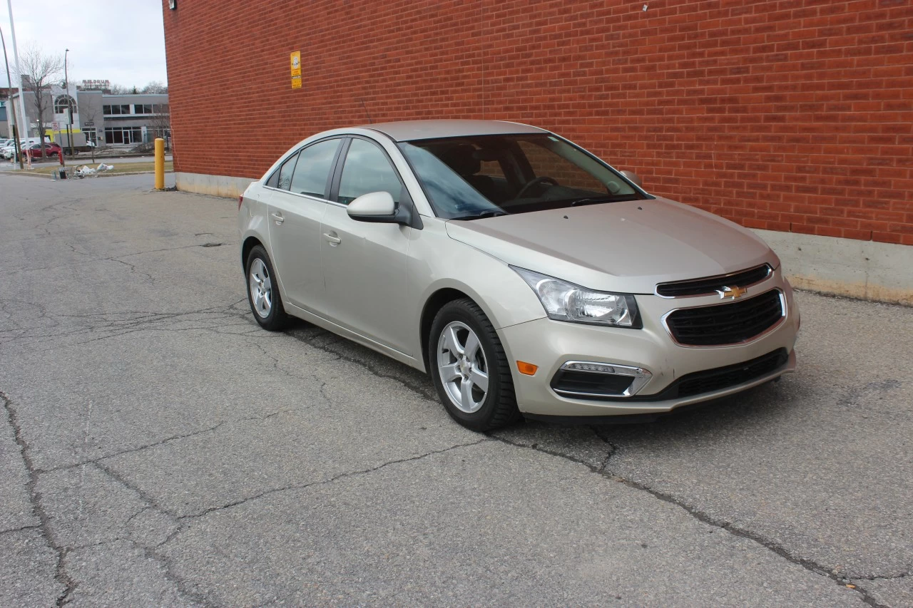 2015 Chevrolet Cruze 1LT Image principale