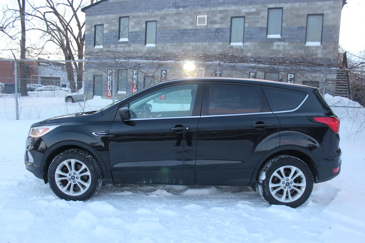 2019 Ford Escape SE Image principale