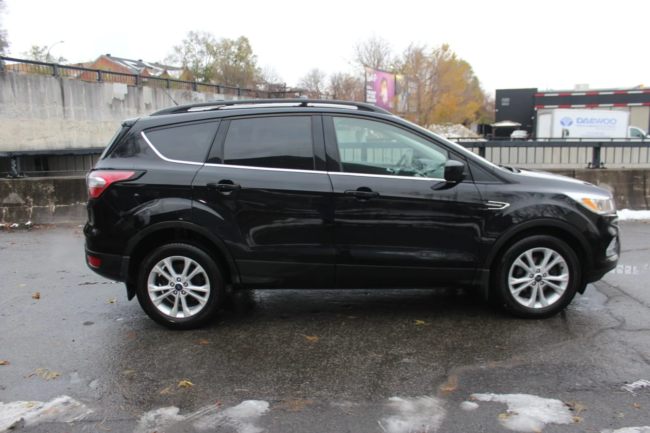 2018 Ford Escape SE Image principale
