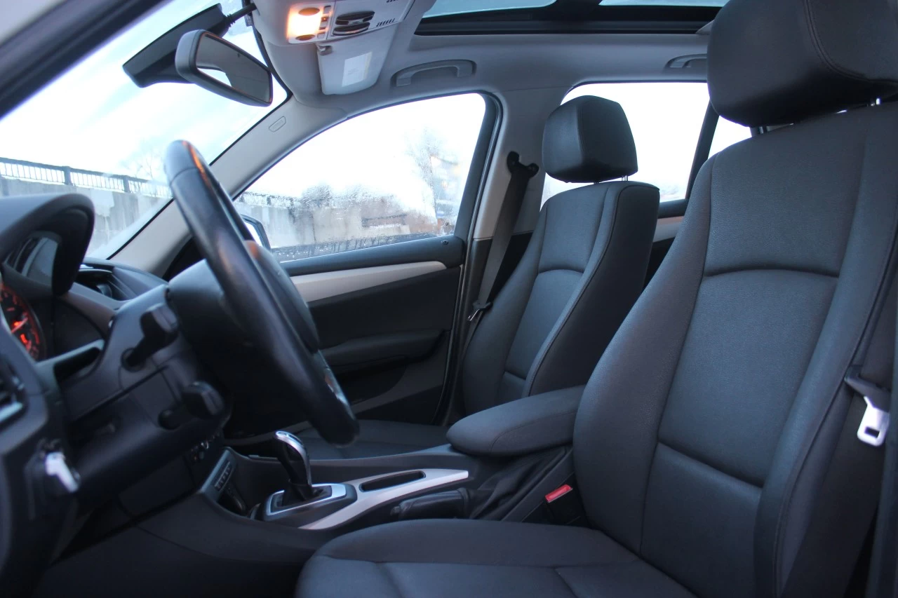 2013 BMW X1 28i Image principale