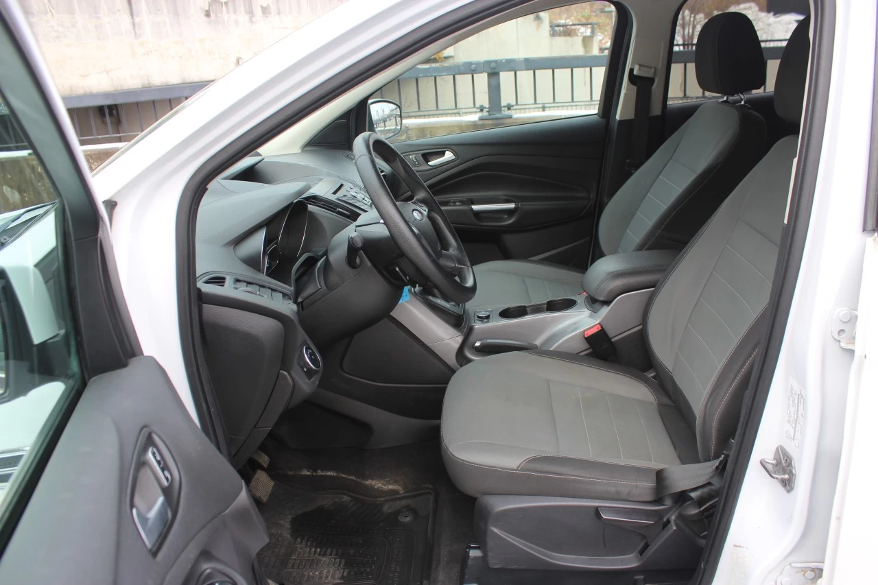 2016 Ford Escape SE Image principale