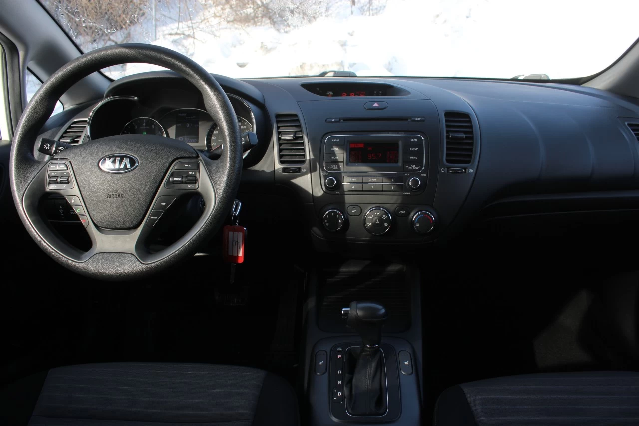 2015 Kia Forte LX Image principale
