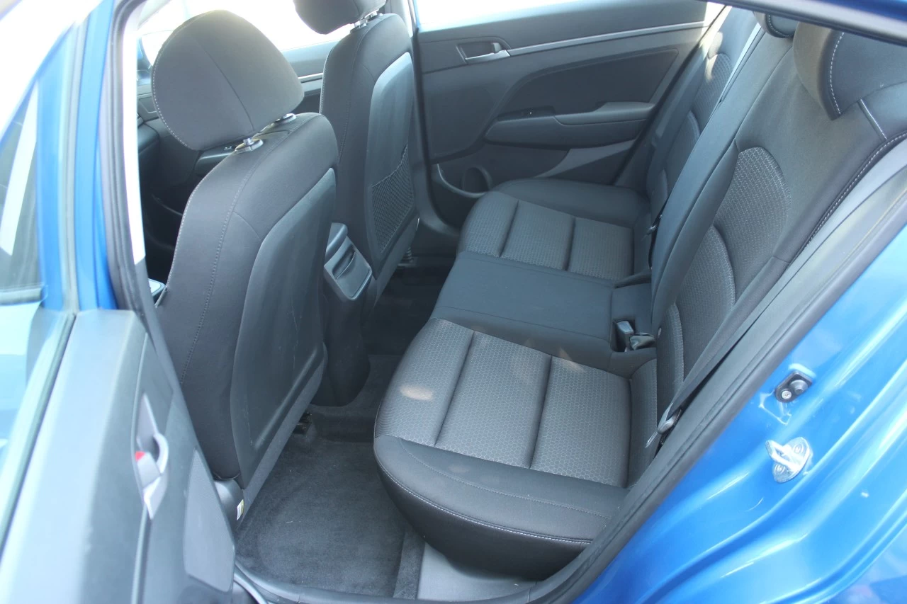 2017 Hyundai Elantra GL Image principale