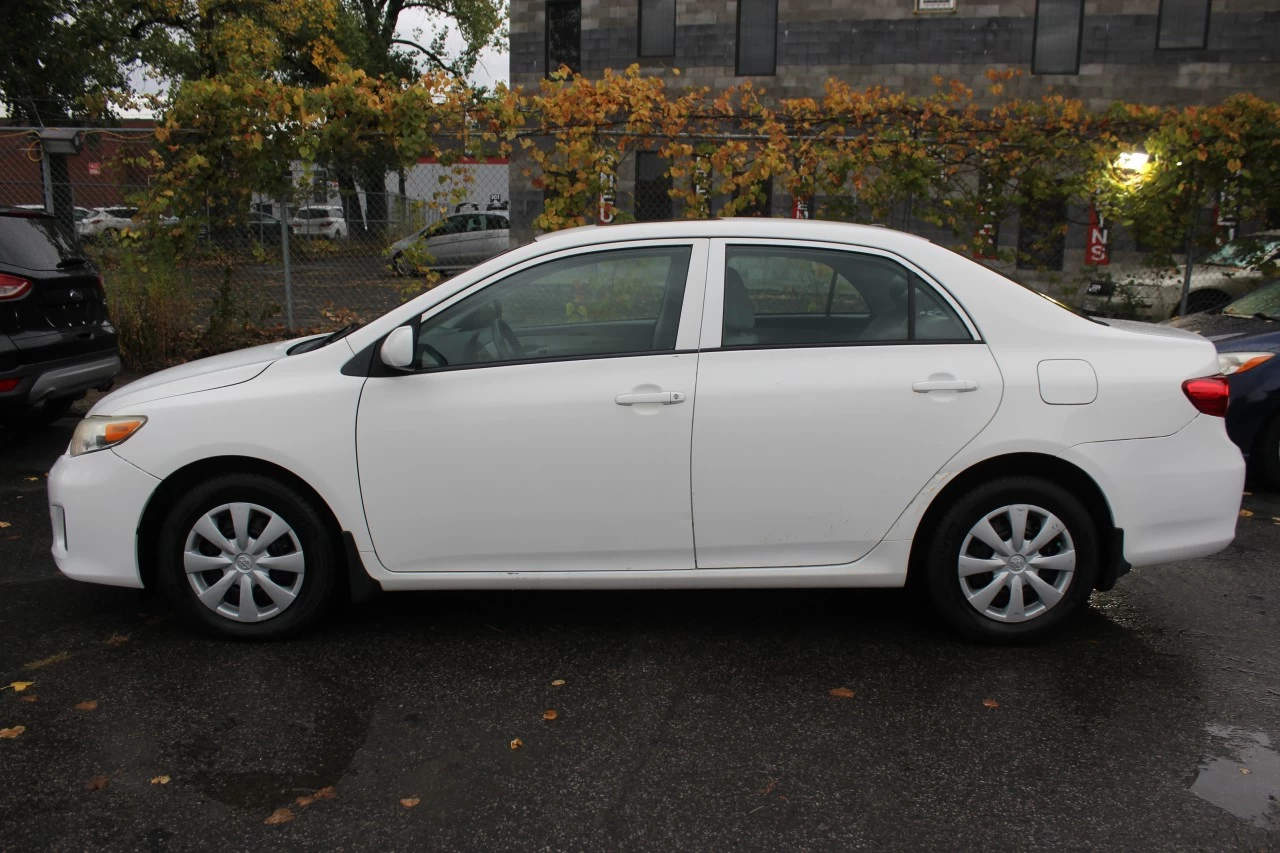2013 Toyota Corolla CE Image principale