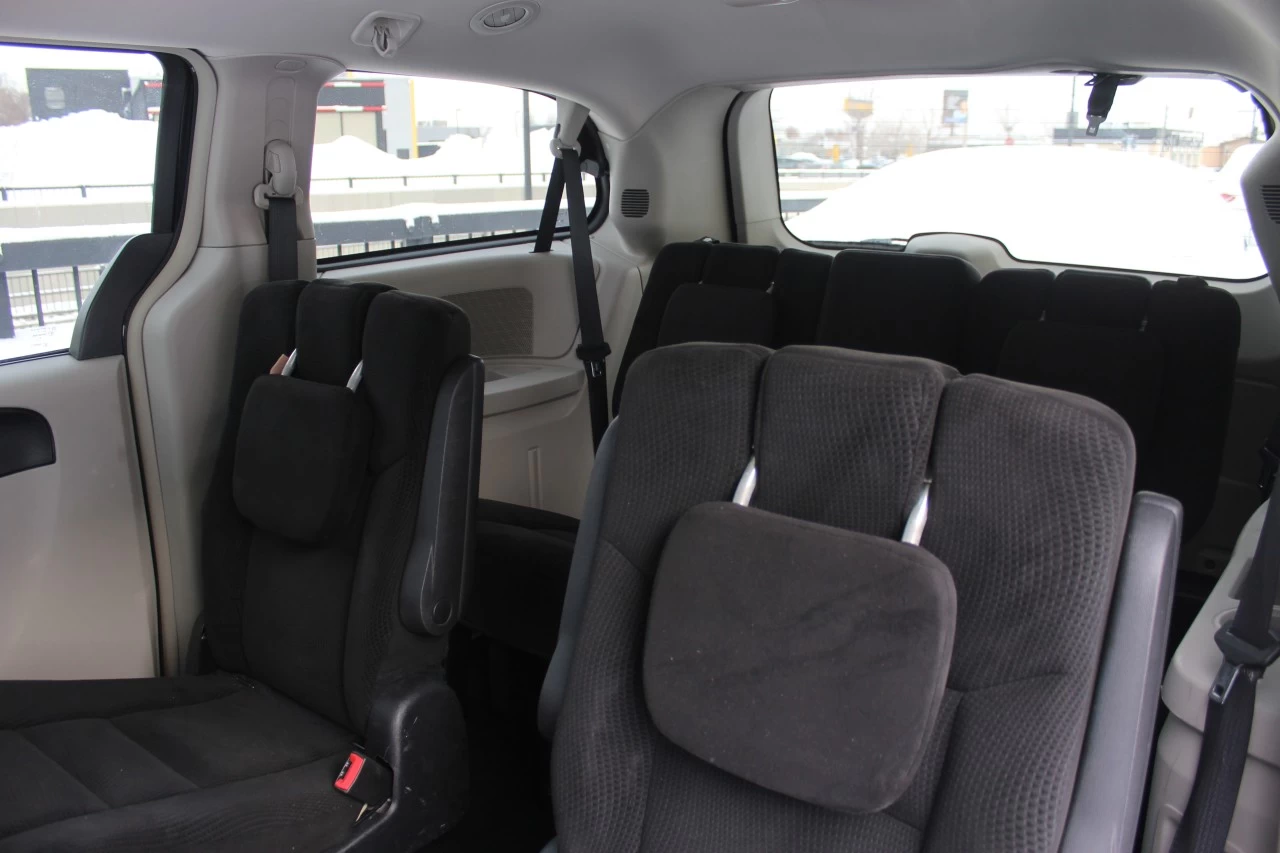 2016 Dodge Caravan Crew Image principale