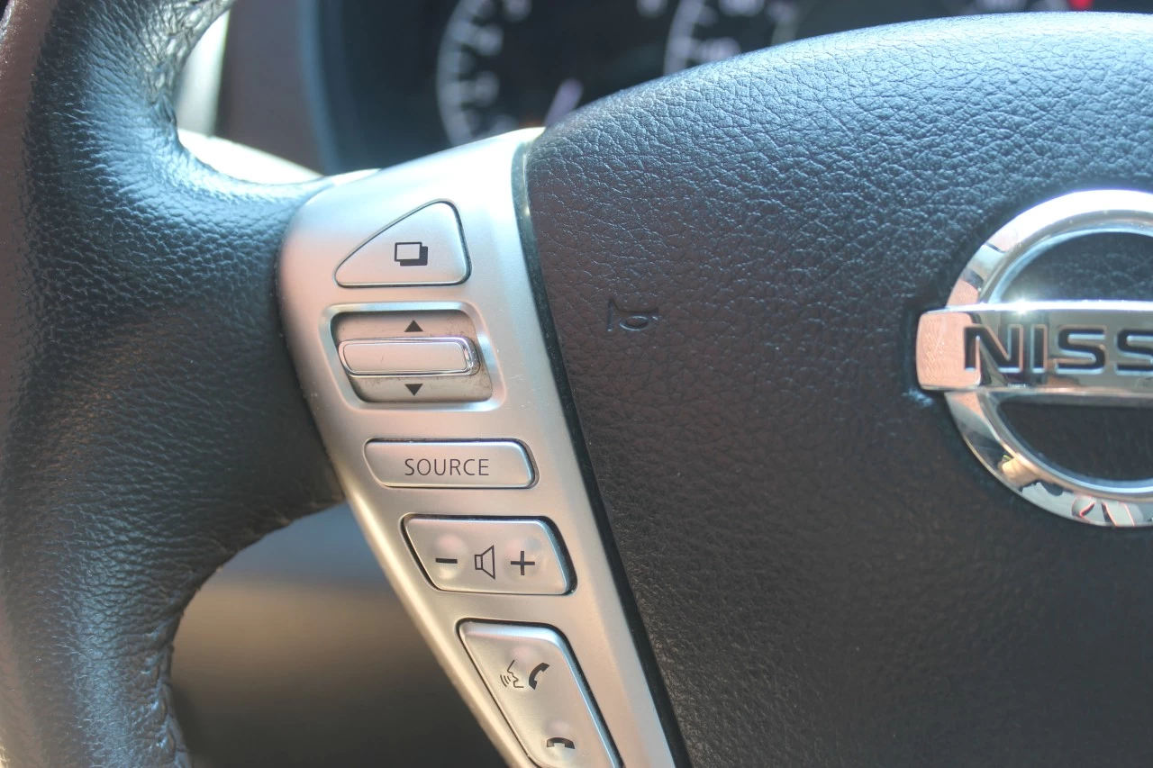2017 Nissan Versa Note SV Image principale