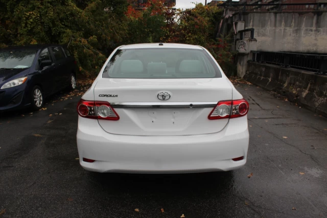 Toyota Corolla CE 2013