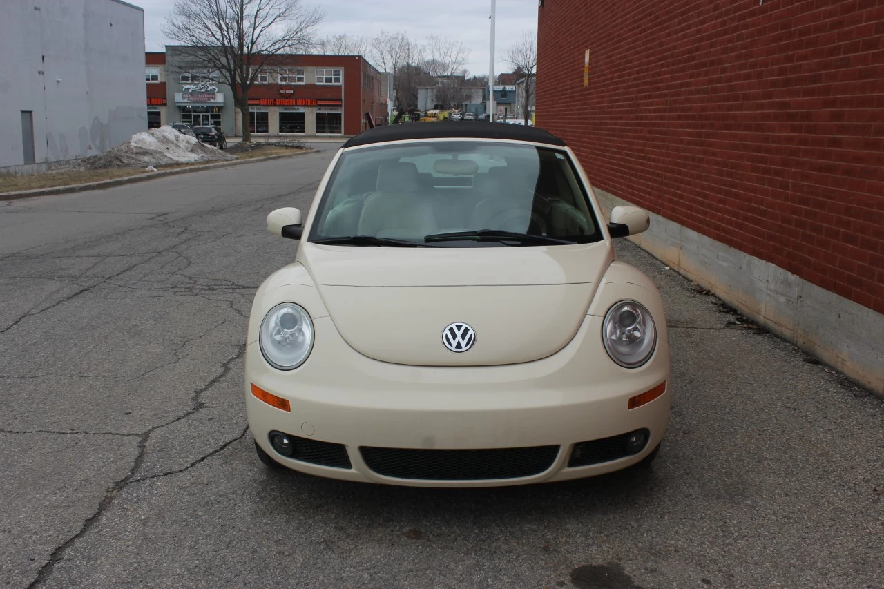 2009 Volkswagen New Beetle Convertible Comfortline Main Image