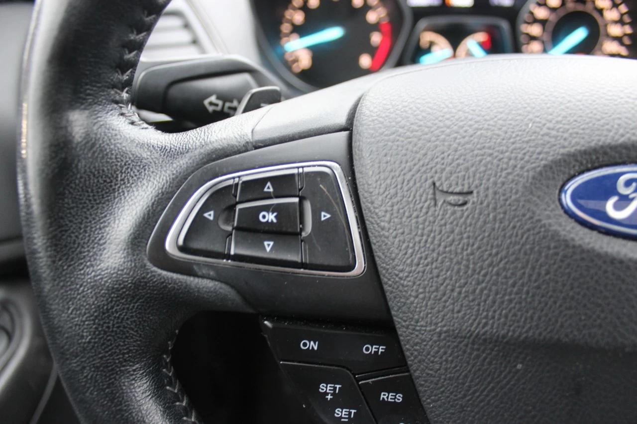 2017 Ford Escape Titanium Image principale