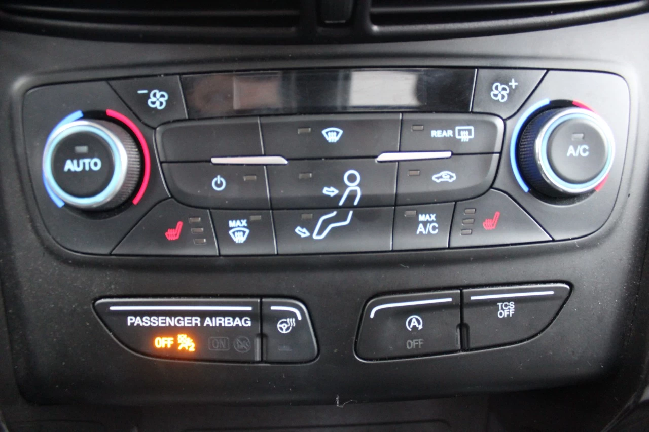 2017 Ford Escape Titanium Image principale