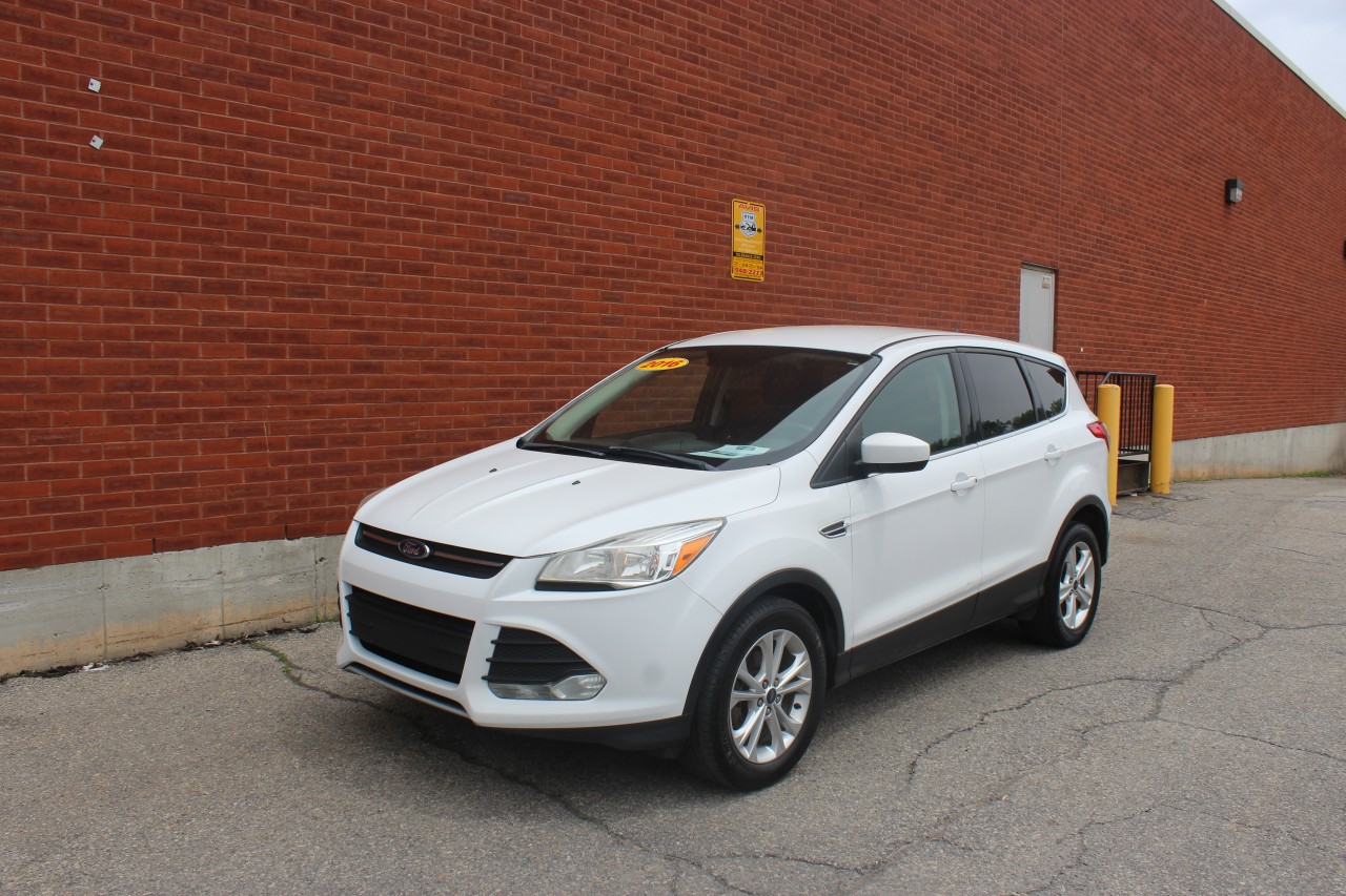 Ford 2016 Escape SE